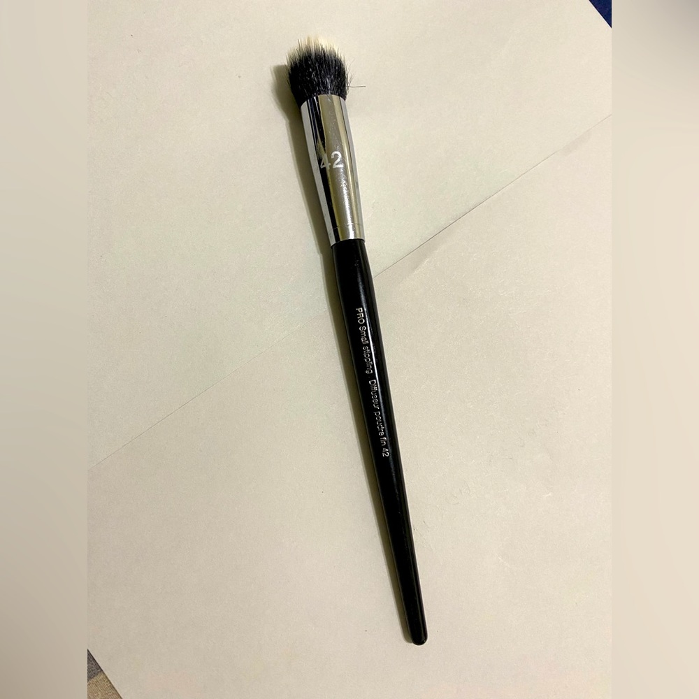 SEPHORA #42 brush for pro small stippling